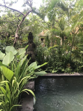 Spacious Private Pool Apartment-Beachside Resort
